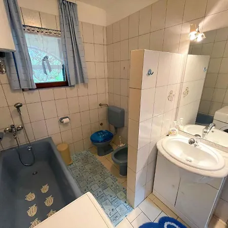 Apartman In 42070